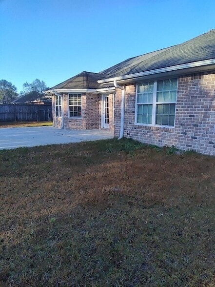 Building Photo - 203 Augusta Way
