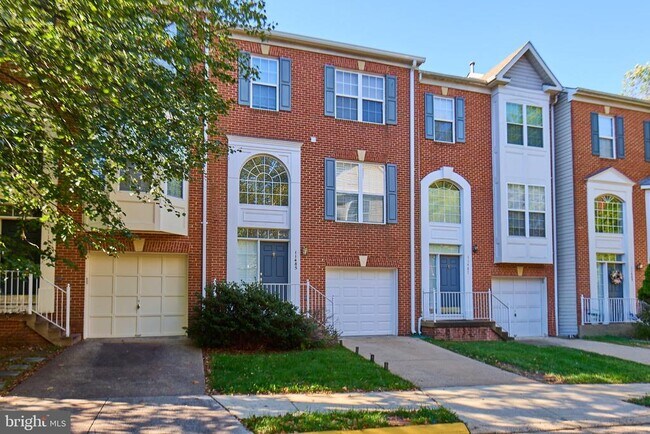 Building Photo - 11485 Carriage Gate Ct