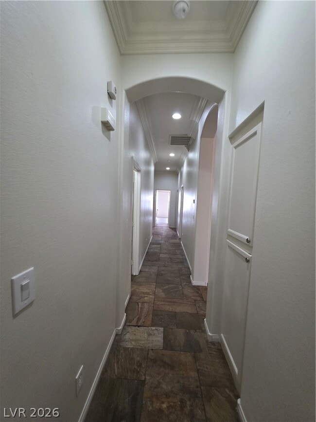 Building Photo - 9338 Wilderness Glen Ave