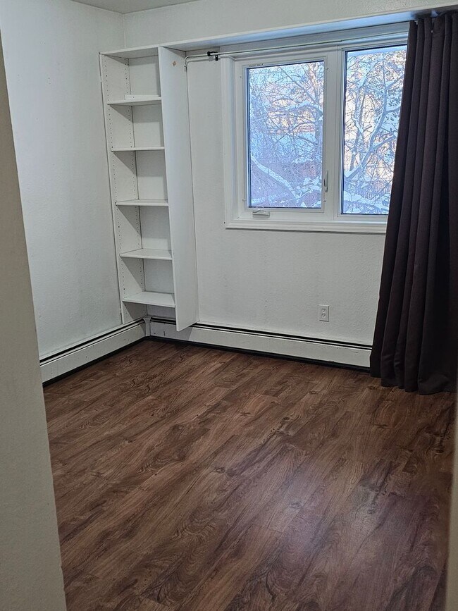 Building Photo - 1922 Hilling Ave