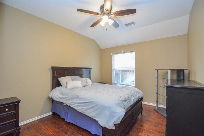Building Photo - 4914 Surrey Park Cir