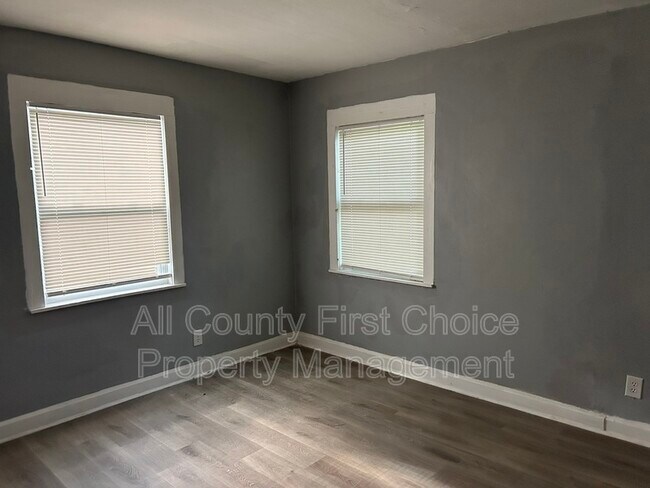 Building Photo - 1508 Tilley Ave