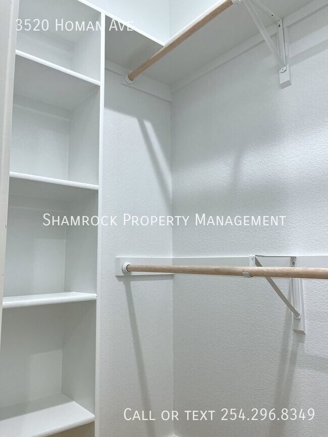 Building Photo - New Central Waco Home