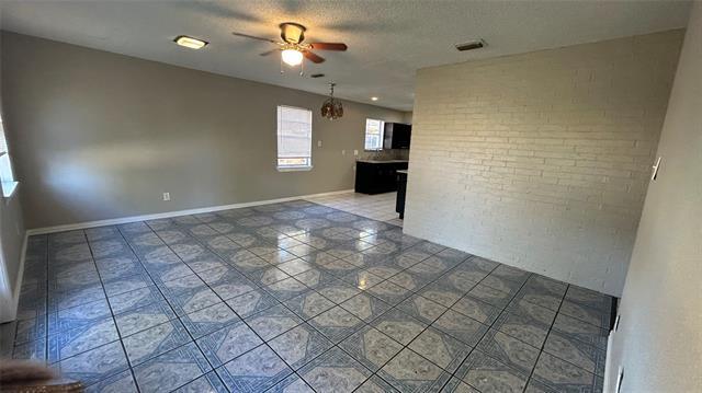 Building Photo - 2118 Westwood Dr