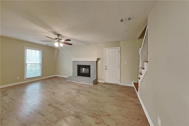 Building Photo - 4200 Irish Highland Dr