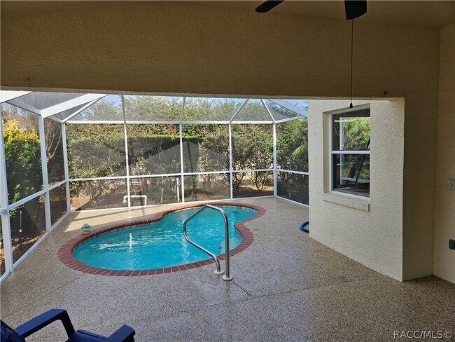 Building Photo - 2137 N Brentwood Cir