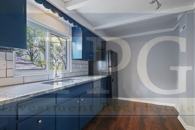 Building Photo - Newly Renovated, Pet Friendly Home in KCMO!