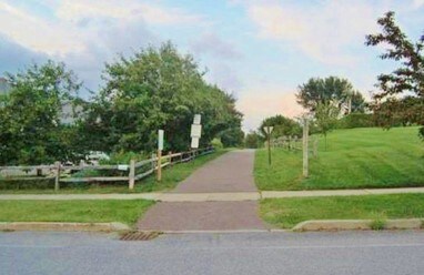 Building Photo - 58 Overlook Dr