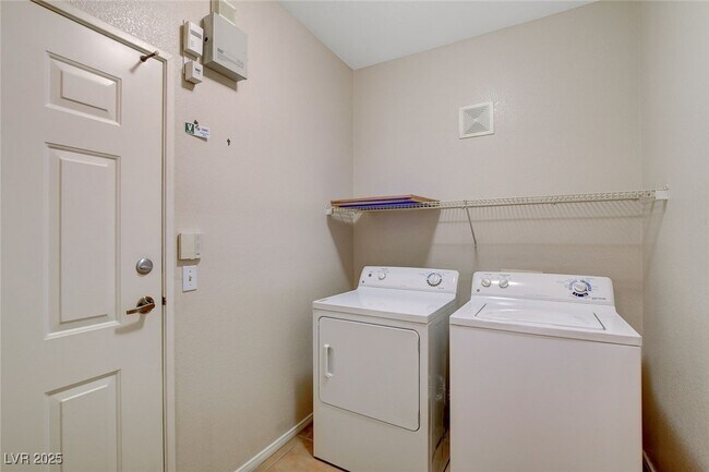 Building Photo - 5855 Valley Dr