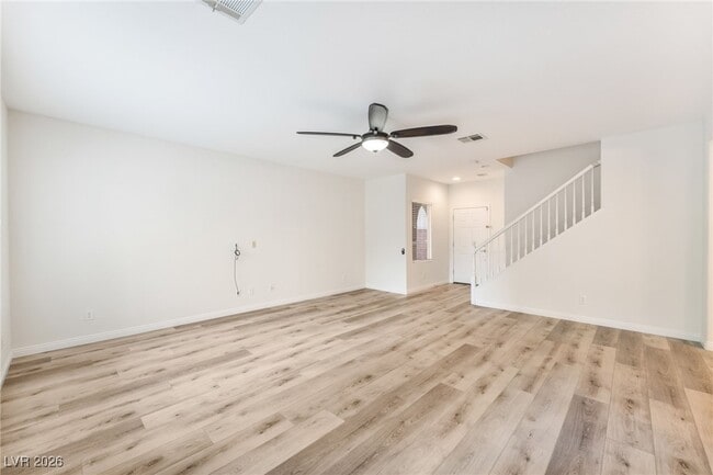 Building Photo - 10822 La Florentina Ave