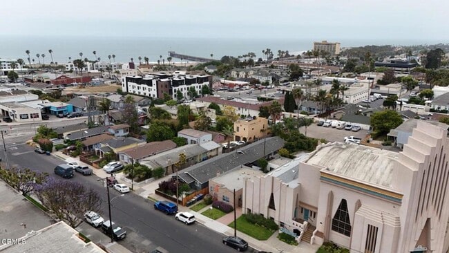 Building Photo - Downtown Ventura - Two bedroom, two bath w...