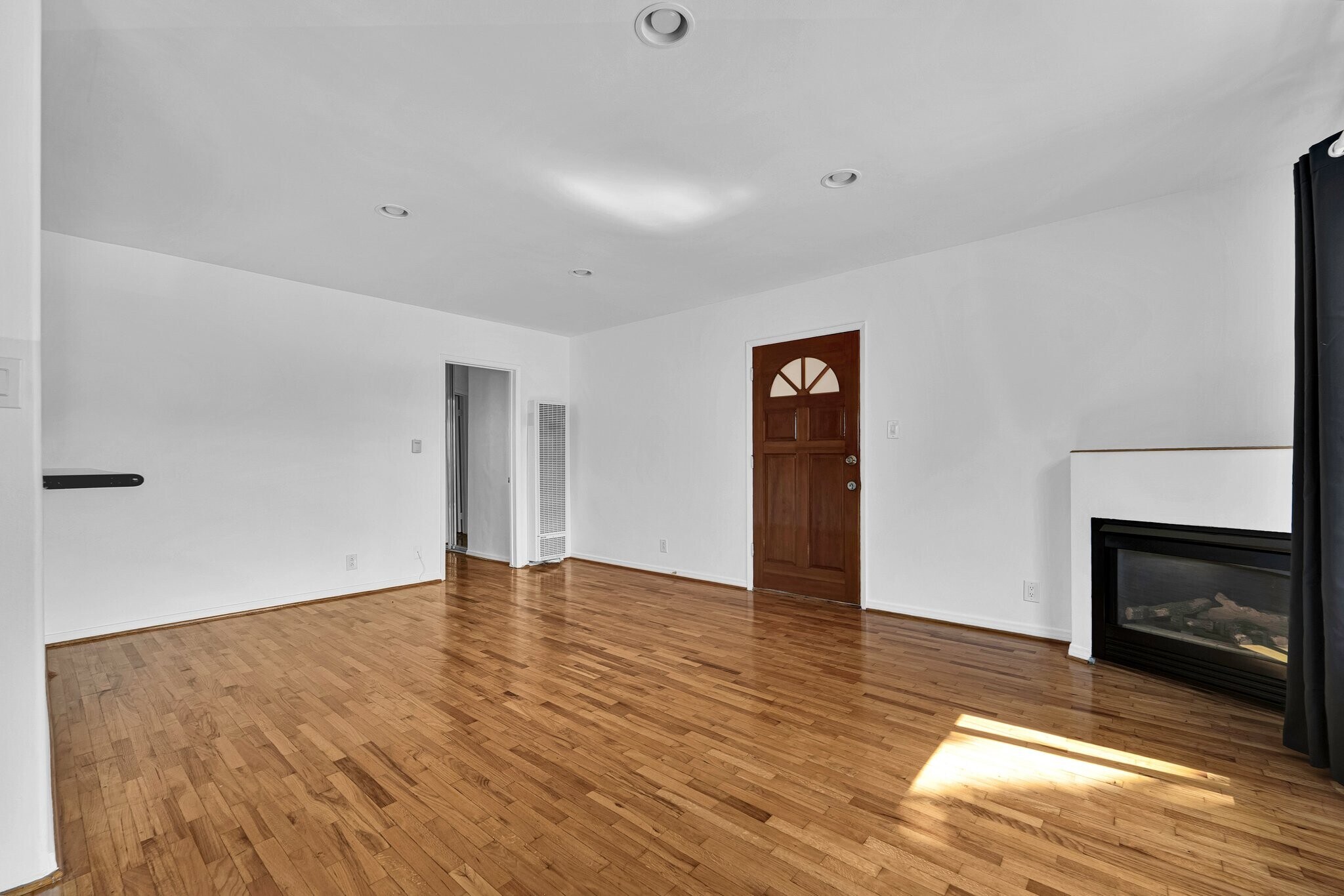 Building Photo - 1025 Idaho Ave