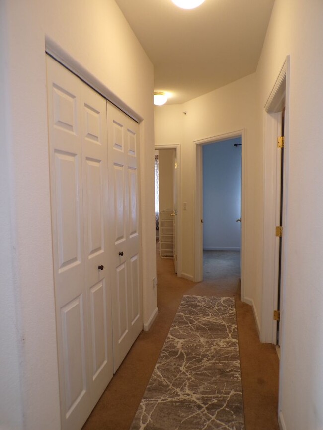 Building Photo - Littleton 3 Bed 2 Bath Condo Retreat!