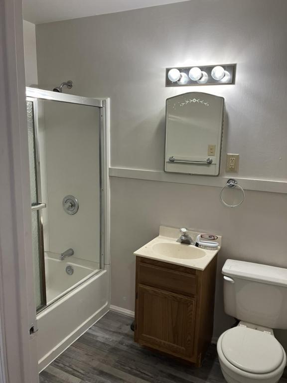 Building Photo - 2520 SW Mission Ave