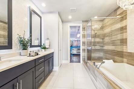 Master Bathroom - Top Floor - 2817 Shelby Ave
