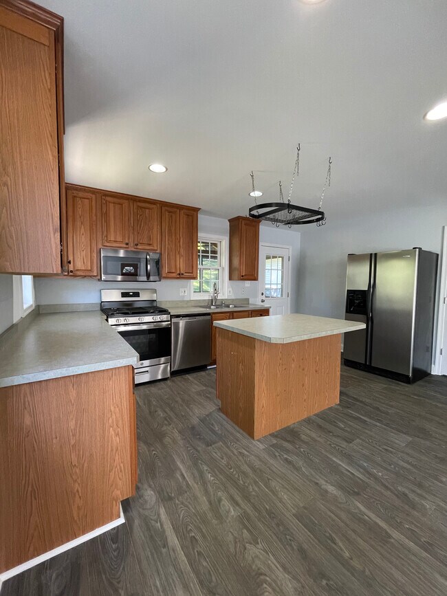 Building Photo - 3128 Headrow Cir