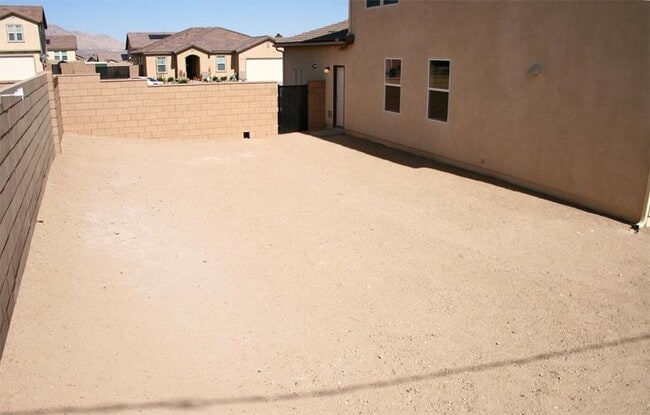 Building Photo - 15157 Goshen Ct