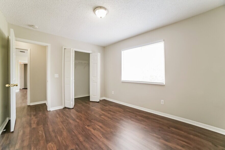 Building Photo - 13210 Pike Lake Dr