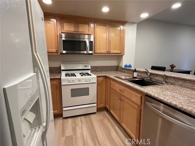 Building Photo - 38 N Bonnie Ave