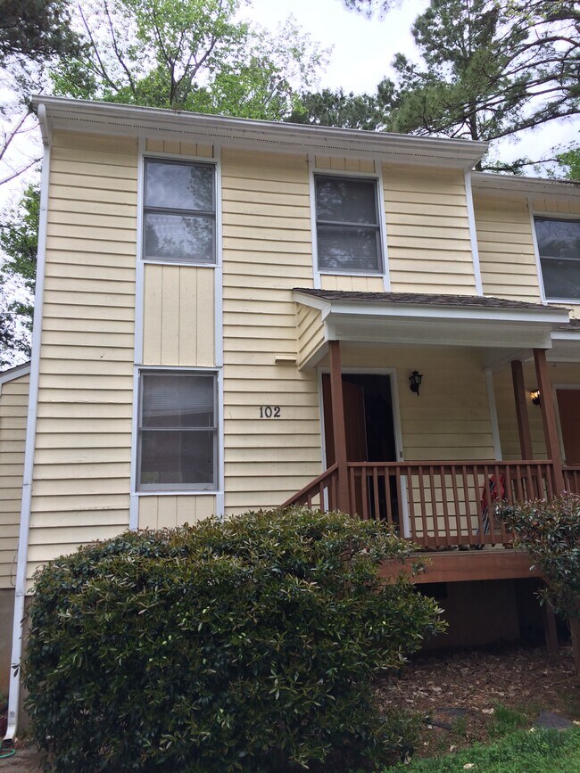 Primary Photo - 102 S Peak Dr