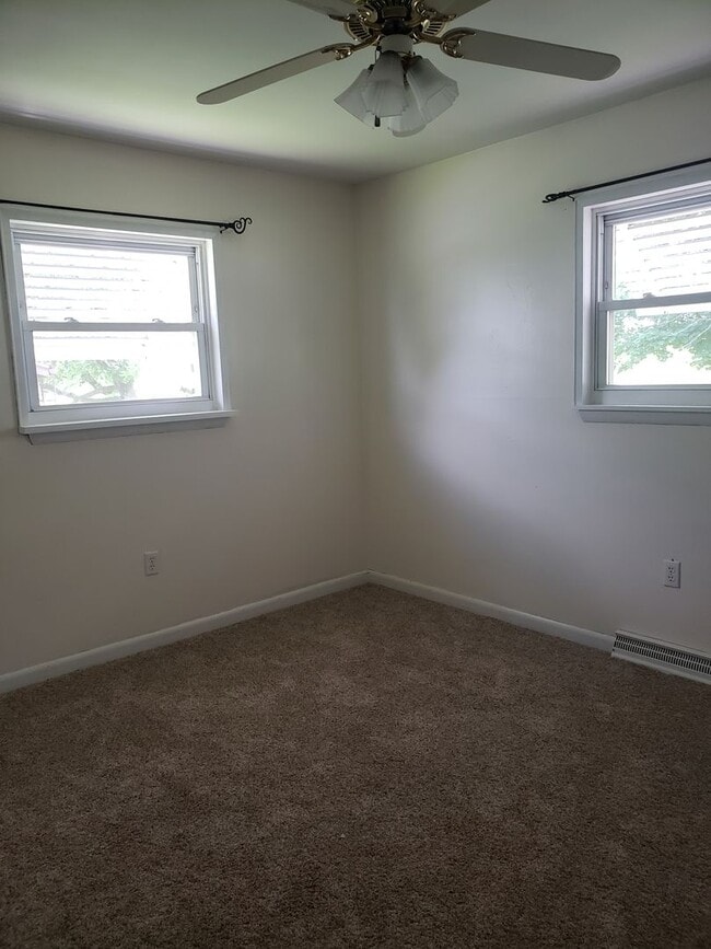 Building Photo - Beautiful Single Family Home