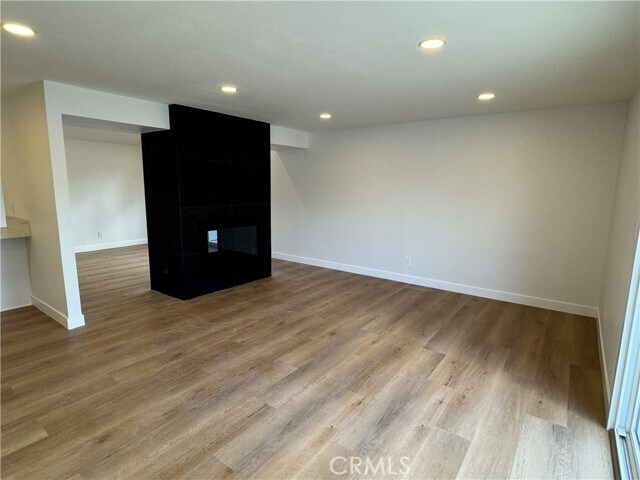 Building Photo - 213 N Royal Pl