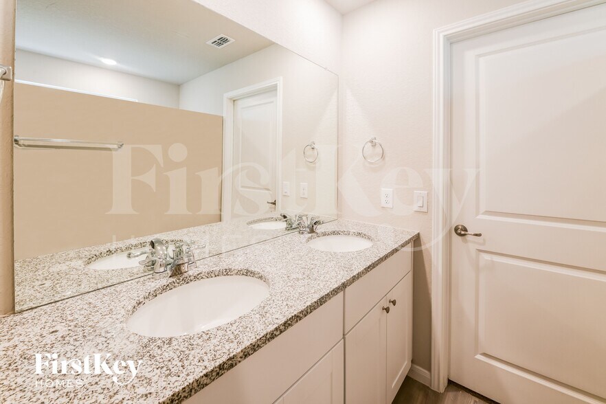 Building Photo - 4419 Meadowland Pl