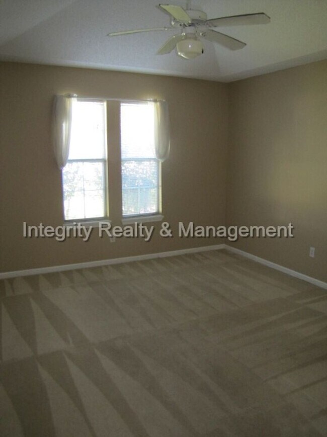 Building Photo - 3 bed - 2 bath in Middleburg, FL