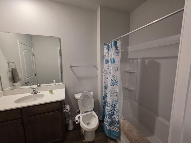 Building Photo - 352 Castlepath Dr SW