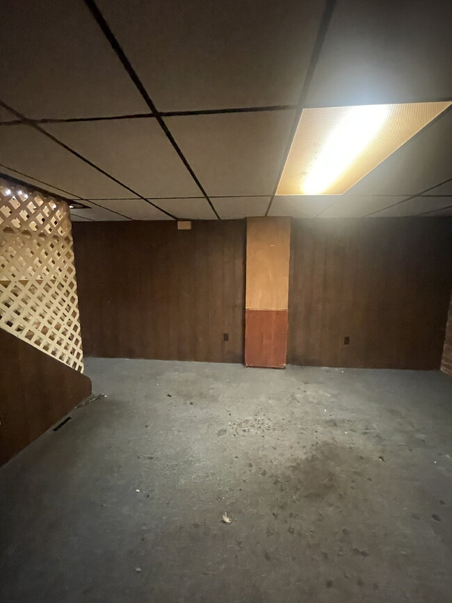 Building Photo - 149 Parkwood Rd