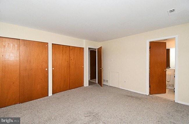 Building Photo - 592 Wrensong Rd