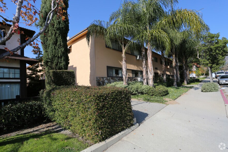 Building Photo - 4415 Ocean View Blvd