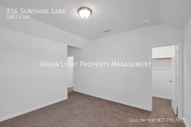 Building Photo - 216 Sunshine Ln