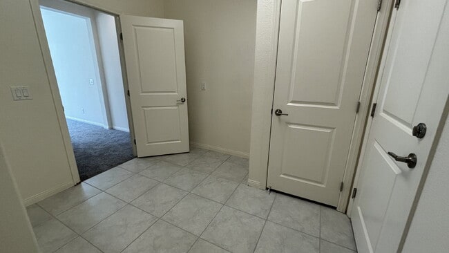 Building Photo - One Story 6-bedroom Home with Attached Casita