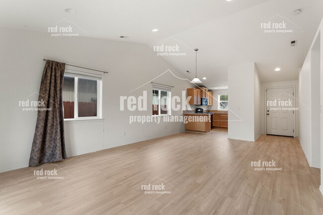 Building Photo - 718 S Edgerton Ln
