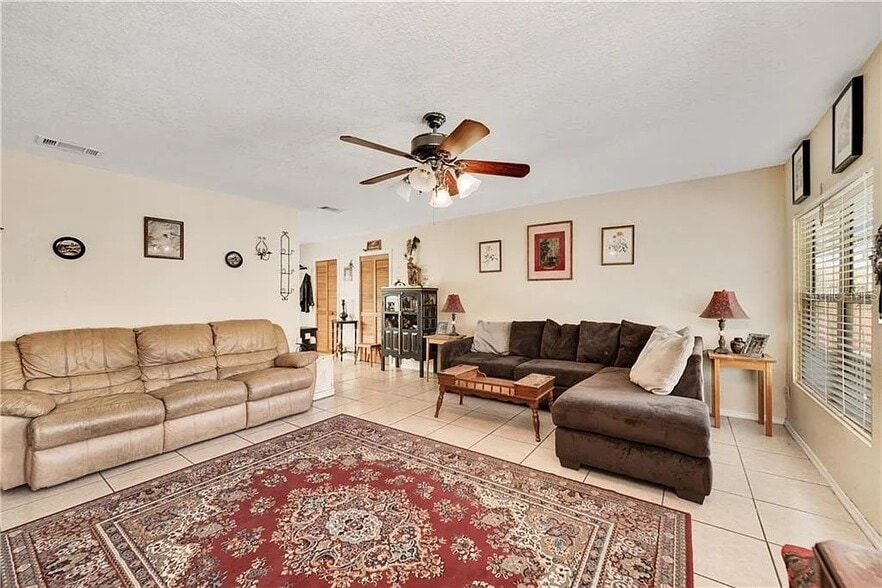 Living Room - 636 Seminole Ave