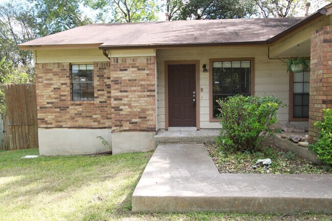 Building Photo - 11603 Poplar Cove