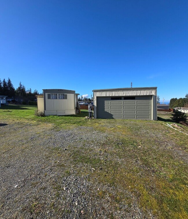 Building Photo - 2 Bed, 1 Bath - Move-In Ready in Cape George with Water Glimpses For Rent!