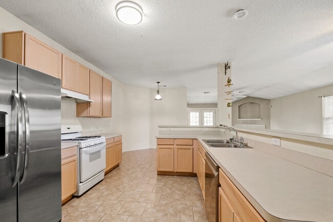 Building Photo - 17538 S Summit Canyon Dr