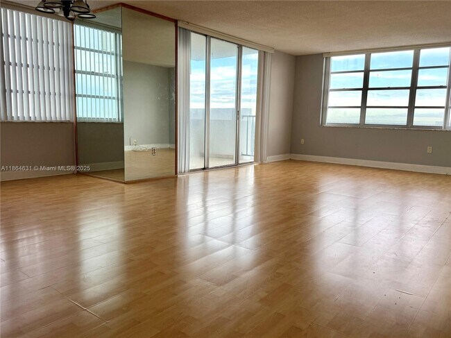 Building Photo - 2750 NE 183rd St