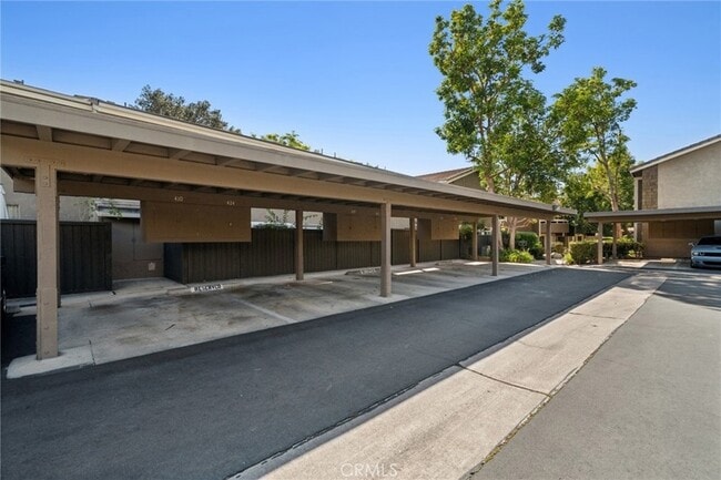 Building Photo - 82 Streamwood