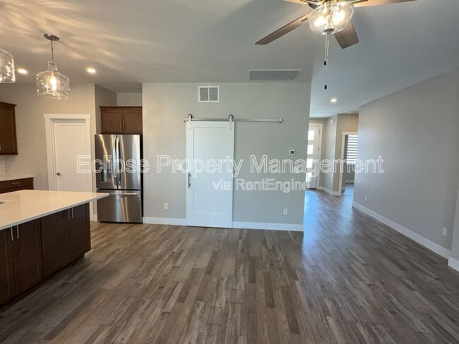 Building Photo - 679 Eadin Ln