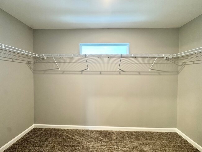 Building Photo - 127 Landry Ln