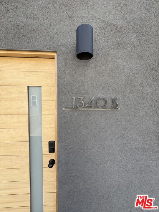 Building Photo - 1340 1/2 2nd Ave