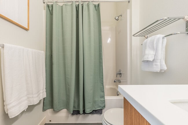 Building Photo - 2407 E Union St