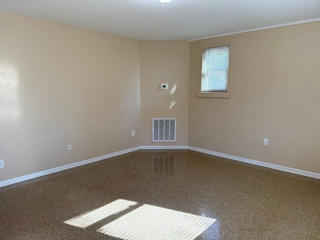 Building Photo - 5200 John Hall Rd