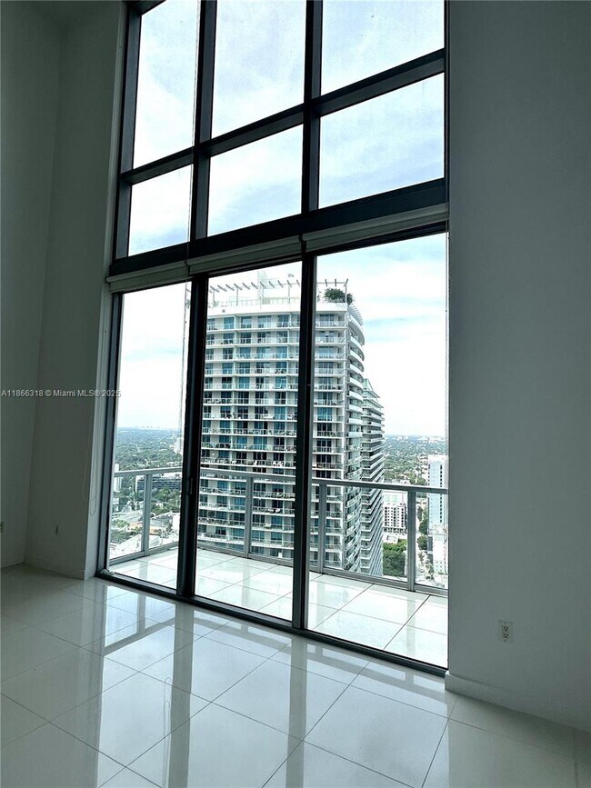Building Photo - 1050 Brickell Ave