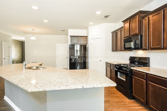 Building Photo - 20 Susie Creek Ln