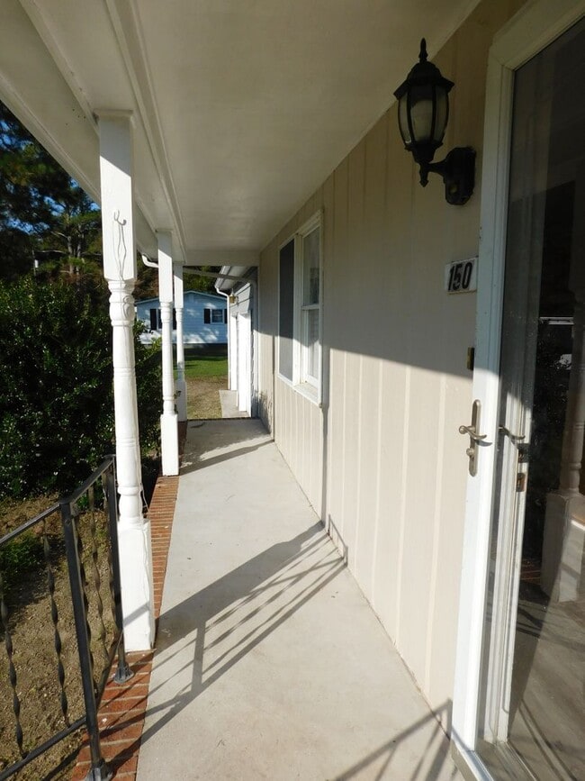 Building Photo - 150 Arrington Rd