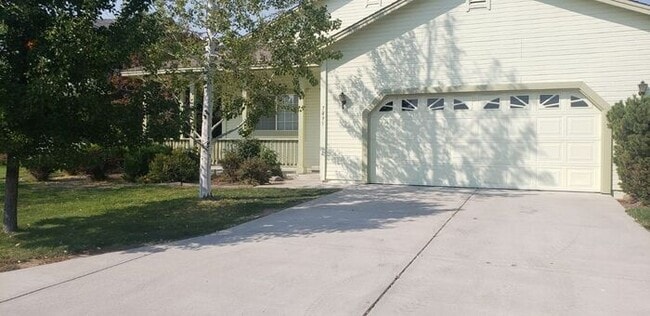 Building Photo - 3 bed 2 bath 2 Car Garage Cimarron Community Home FOR RENT!